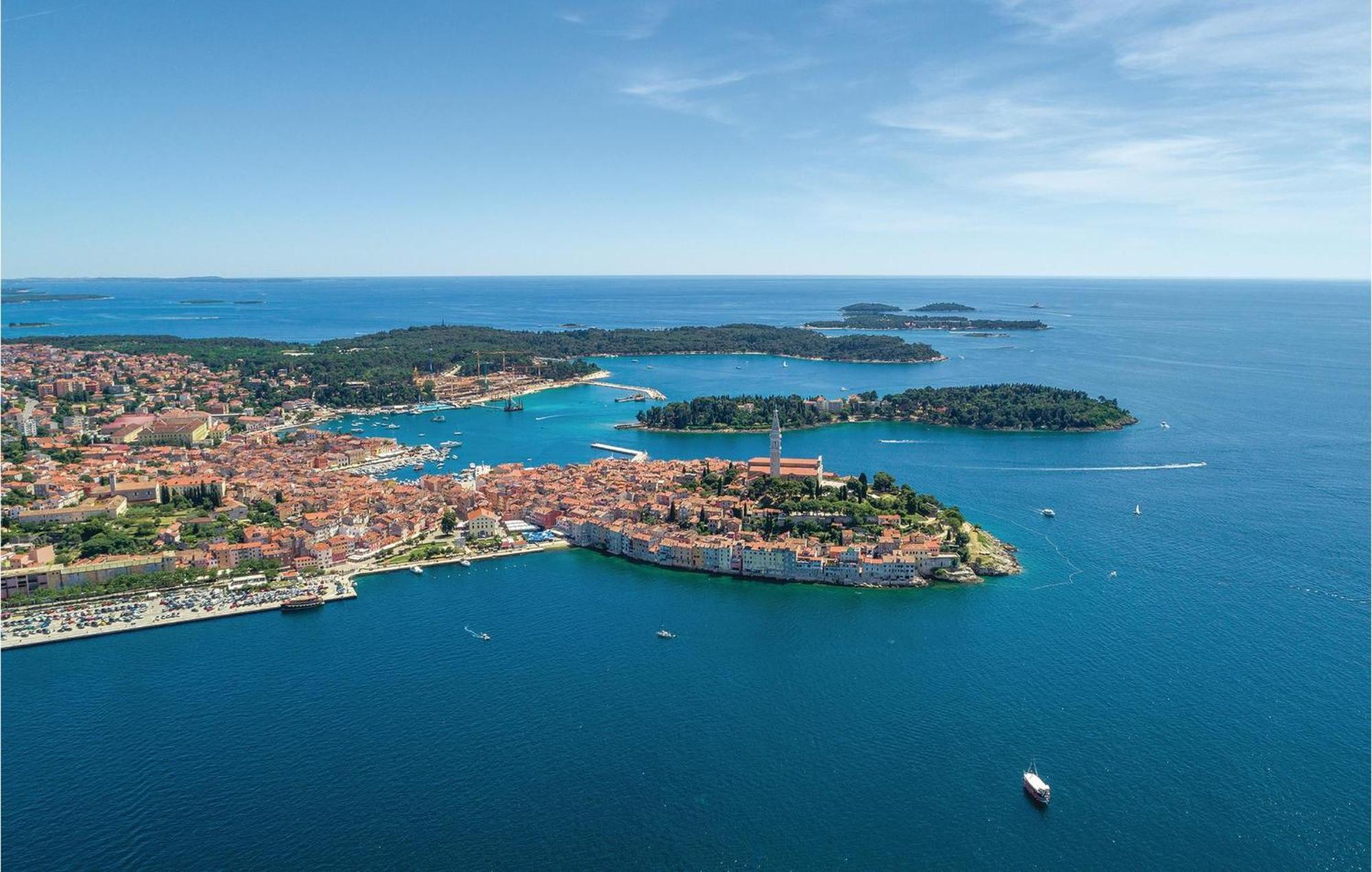 Lovely Apartment In Rovinj With Kitchen מראה חיצוני תמונה