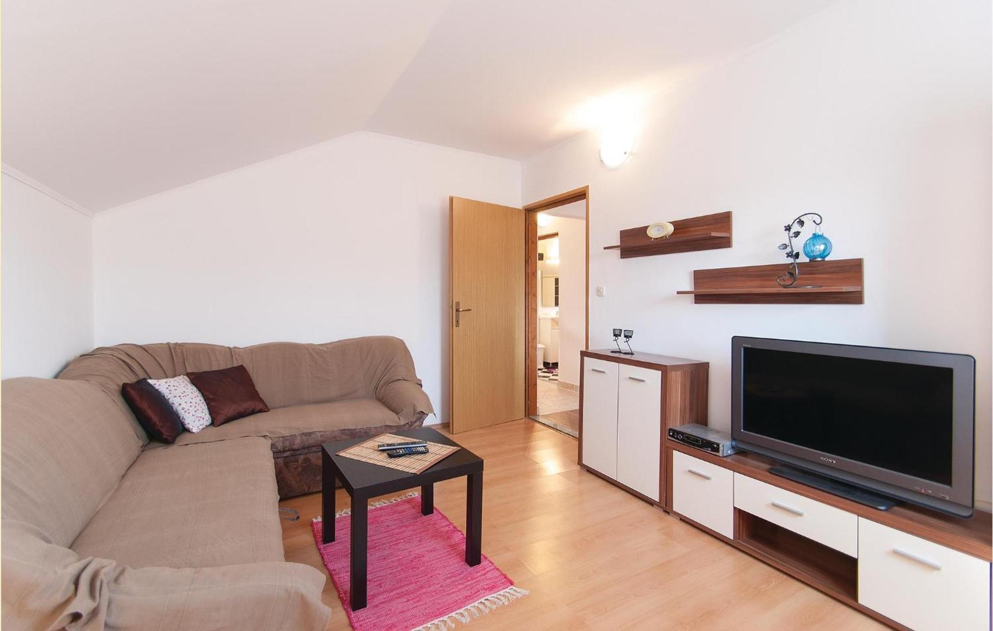 Lovely Apartment In Rovinj With Kitchen מראה חיצוני תמונה