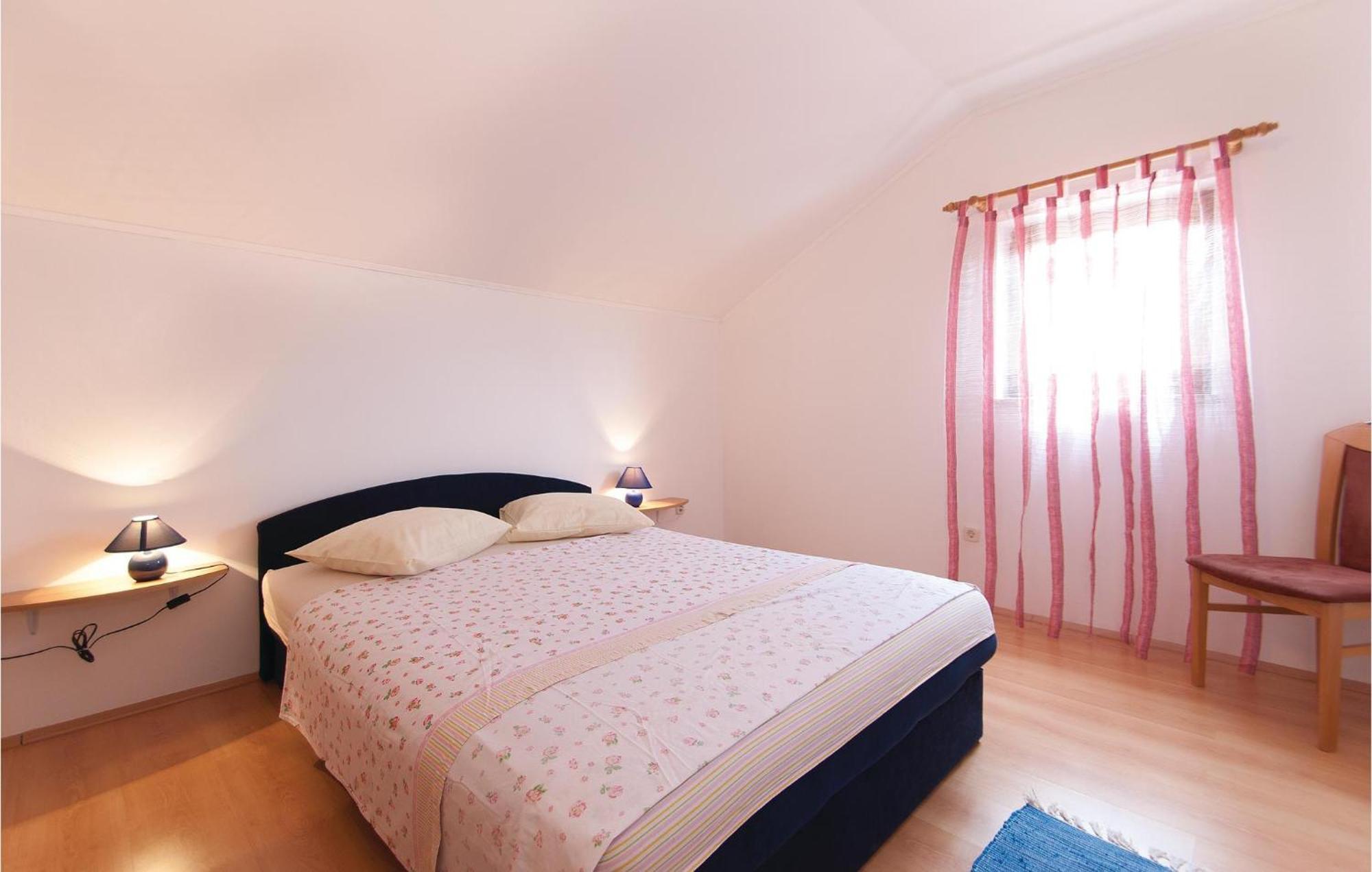 Lovely Apartment In Rovinj With Kitchen מראה חיצוני תמונה