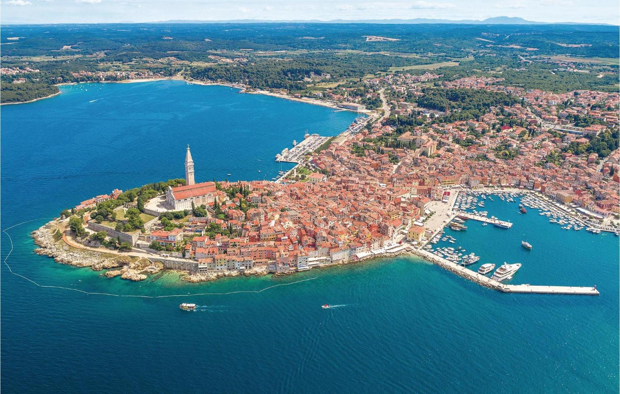 Lovely Apartment In Rovinj With Kitchen מראה חיצוני תמונה